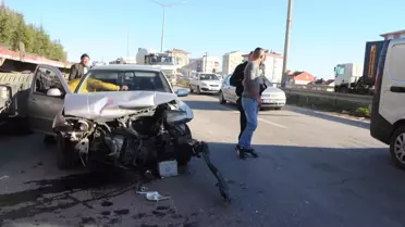 Kocaeli'de Trafik Kazası: 2 Yaralı