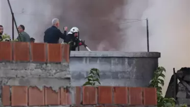 Adana'da Yemeklik Yağ Deposundaki Yangın Söndürüldü