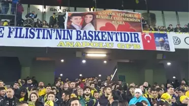 Fenerbahçe Tribünlerinde Sürpriz Evlenme Teklifi