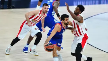 Anadolu Efes Üst Üste 4. Mağlubiyetini Aldı