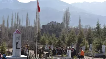 El Bab Şehidi Okan Altıparmak Mezarı Başında Anıldı