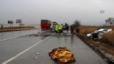 Eskişehir'de Trafik Kazası: 2 Ölü, 2 Yaralı