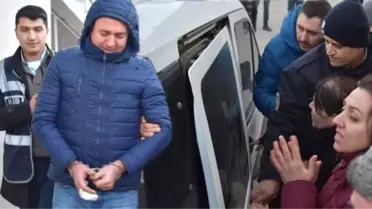 Evde Yakaladığı Eşinin Sevgilisini Bıçaklayarak Öldüren Koca, Alkışlarla Karşılandı