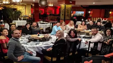 Sürpriz Partiye Ünlü İsimler Katıldı