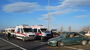 Manisa'da Otomobil Takla Attı: 6 Yaralı