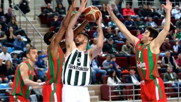 Sakarya Büyükşehir Belediyespor: 90 - Pınar Karşıyaka: 78