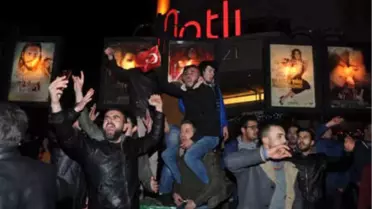 Eskişehir'deki Yılbaşı Kutlamasında Irak Bayrağı Gerginliği