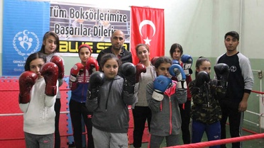 Siirtli Boksörler Türkiye Boks Şampiyonası'na Hazırlanıyor