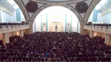 Diyanet İşleri Başkanı Erbaş'tan Cuma Hutbesi... 'Rüştüne Erişmemiş Bir Kızın Evlendirilmeye...