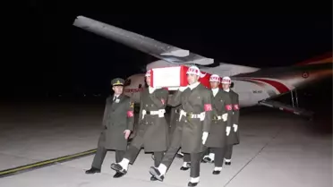 Şehit Askerin Cenazesi Erzincan'a Getirildi