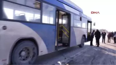 Ankara'da Tır Halk Otobüsüne Çarptı