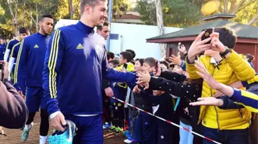 Fenerbahçe Hazırlıklarını Sürdürüyor