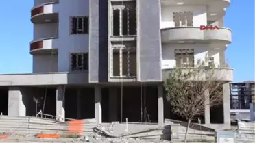 Adıyaman İnşaat İskelesi 8'inci kattan Düştü: 1 Ölü, 1 Yaralı