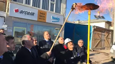 Horasan'da Doğalgaz Meşalesi Yakıldı