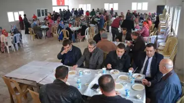 Suya Kavuşan Mahalle Halkı Hayır Yemeği Düzenledi