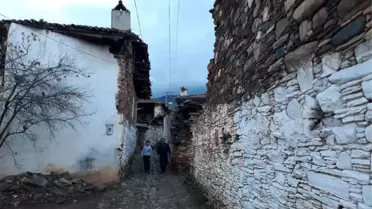 Tarihi Sokakta Can Korkusuyla Yaşıyorlar