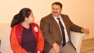 Ağrı'da 60 Öğrencinin Evde Eğitim Hizmeti ile Yüzü Güldü