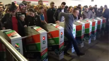 Toplu Ulaşımda Cep Telefonları Artık Bilet Gibi Kullanılabilecek