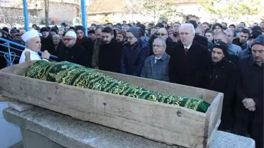 Hattat Ömer Kısa Son Yolculuğuna Uğurlandı