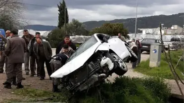 Kumluca'da Trafik Kazası: 2 Yaralı