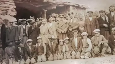 Bursa'dan Hakkari'ye 1954 Yılından Kalma Hatıra Fotoğrafı