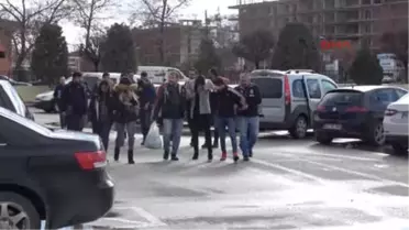 Konya Kasiyer Genç Kızın Kurduğu İleri Sürülen Dolandırıcılık Şebekesi Çökertildi