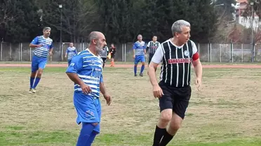 Rektör Sahada Üniversite Derbide