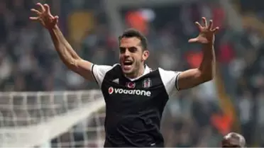 Göztepe'de Peybernes Gidecek, Ahmet ya da Rhodolfo Gelecek
