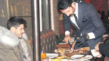 Beşiktaşlı Fabri, Nusret'te 2 Kilo Et Yedi