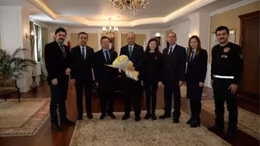 Gümrük Çalışanları Vali Azizoğlu'nu Ziyaret Etti