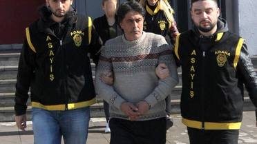 Eşiyle Bir Olup, 10 Yıl Çalıştığı Tatlıcıdan Fıstık Çaldı