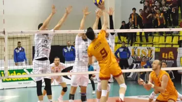 Voleybol Efeler Ligi: İnegöl Belediyespor: 0 - Galatasaray Hdı Sigorta: 3