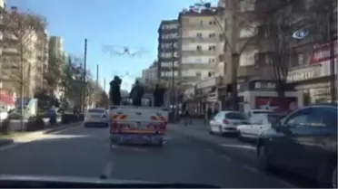 Trafikte Açık Hava Konseri