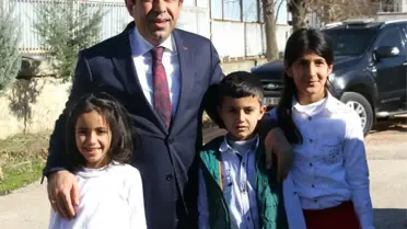 Vali Güzeloğlu, Hazro'da Muhtarla Bir Araya Geldi