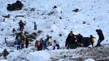 Zigana Dağı'nda Kamyonet Uçuruma Yuvarlandı: 1 Yaralı