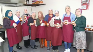 Sokaktaki Turunçlar Reçele Dönüşüyor