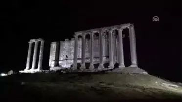 Zeus Tapınağı'nda 'Süper Kanlı Mavi Ay' Tutulması