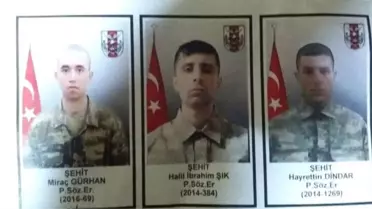Hakkari'de Şehit Askerler İçin Tören Düzenlendi