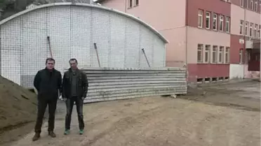 Isparta Eğirdir'deki Öğrenciler, Artık Sıra Üzerinde Yemek Yemeyecek