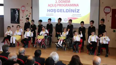 Öğrencilerden 'Tek Devlet Tek Millet' Mesajı
