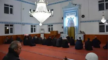 Sabah Namazında Bir Araya Geldiler