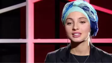 Başörtülü Kadın, İslamofobik Saldırılar Yüzünden Fransa'daki Müzik Yarışmasından Çekildi