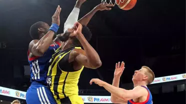 Anadolu Efes Fenerbahçe'yi Geçip Yarı Finale Yükseldi