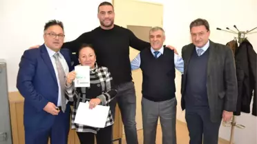Dünya Ağır Sıklet Boks Şampiyonu Charr, Türkiye Yolunda