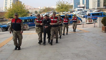 Türk Bayrağından İğrenen Fetö Sanıkları