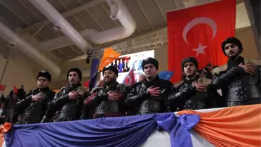 Binlerce Kişi Cumhurbaşkanını Bekliyor