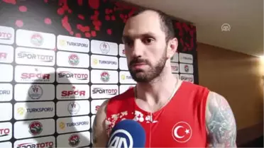 Elimde Madalya ile Eve Dönmek İstiyorum'