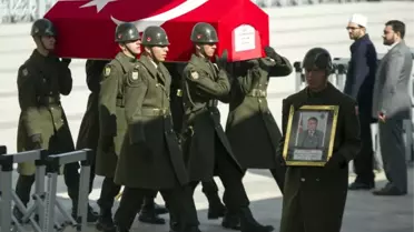 Şehit Pilot Gökdoğan Son Yolculuğuna Uğurlandı