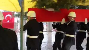 Burdur Nöbette Şehit Olan Polis Memuru Burdur'da Toprağa Verildi