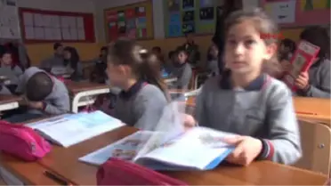 İzmir Öğrencilerin Sevgilisi Tombi, Sınıfa Geri Dönüyor 1-